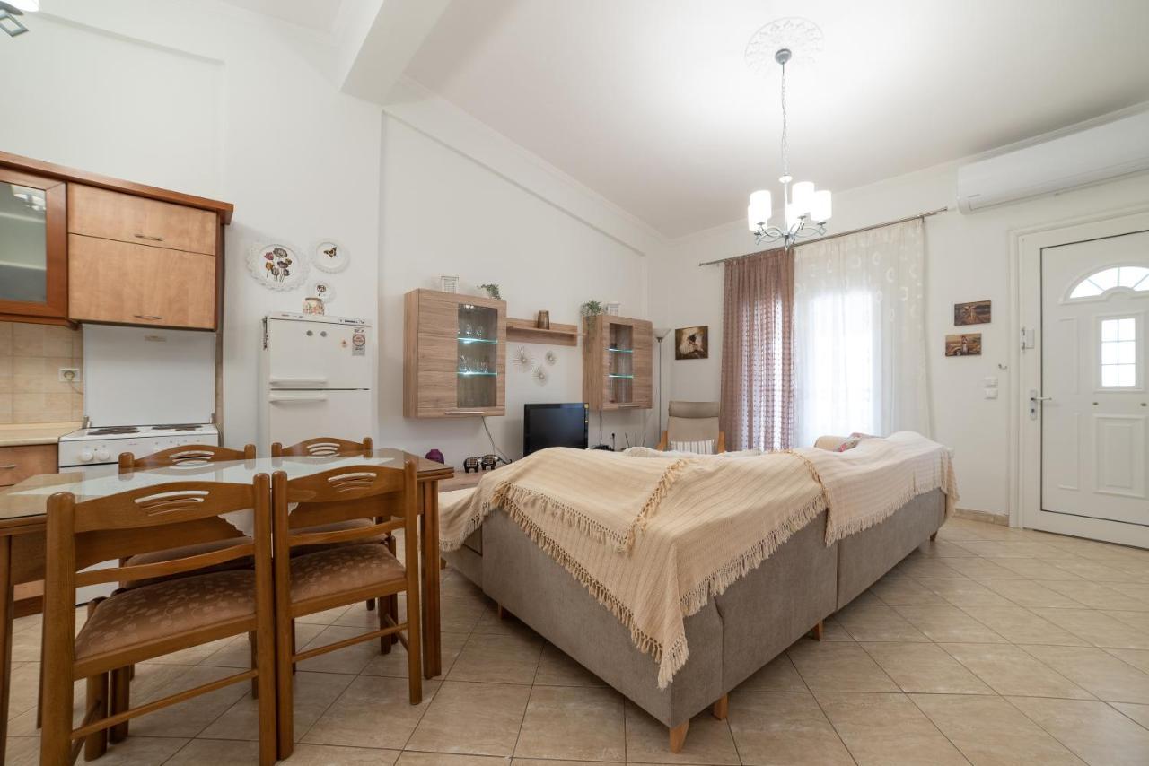 Porto Ofrynio Central Deluxe Golden Apartment Ofrínion 외부 사진