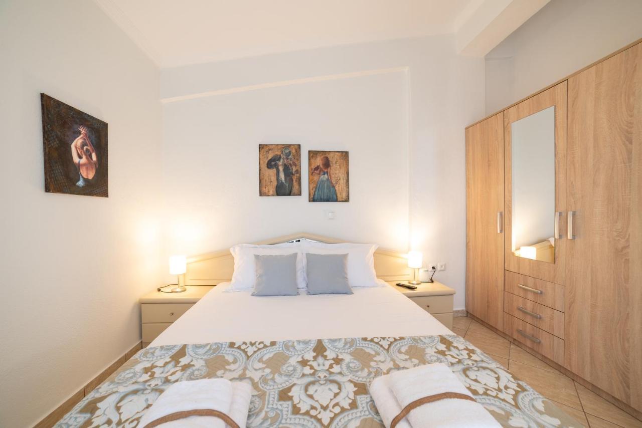 Porto Ofrynio Central Deluxe Golden Apartment Ofrínion 외부 사진