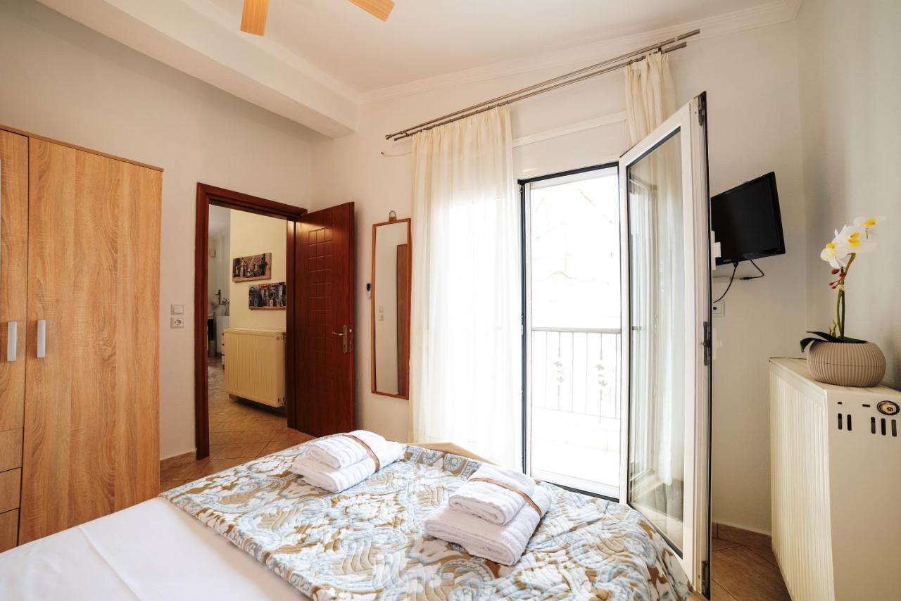 Porto Ofrynio Central Deluxe Golden Apartment Ofrínion 외부 사진
